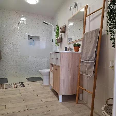 A Tan Solo 2 Minutos De La Playa